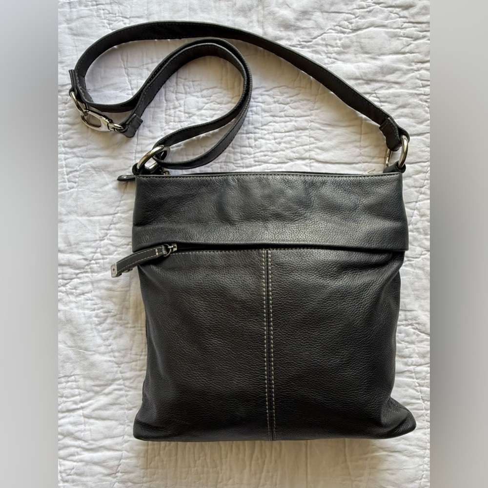 Tignanello Genuine Leather Black Pebbled Crossbody Purse Convertible Bag